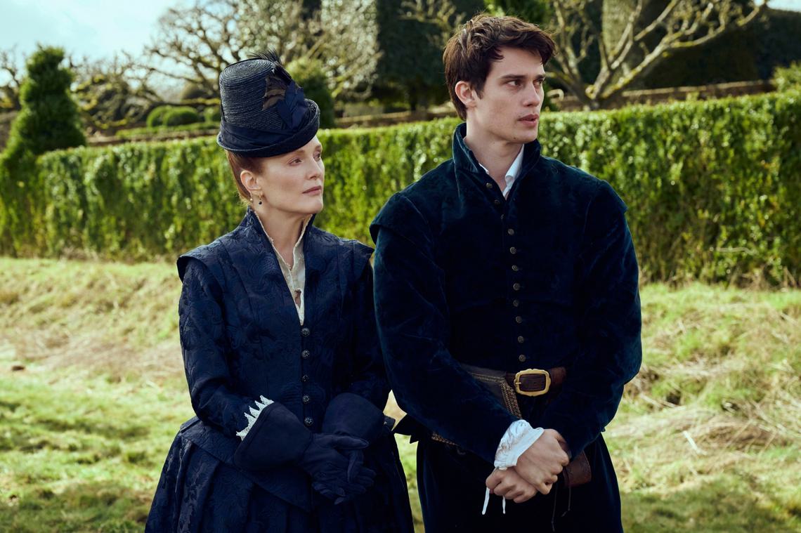 Mary & George, 2024, courtesy of Sky. (L-R) Mary Villiers (Julianne Moore), George Villiers (Nicholas Galitzine)