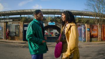 David Jonsson and Vivian Oparah in RYE LANE. Courtesy of Searchlight Pictures. © 2022 20th Century Studios All Rights Reserved.
